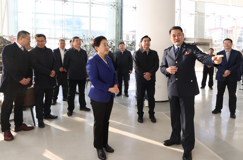 朱秀香参加税企面对面人大代表座谈交流活动